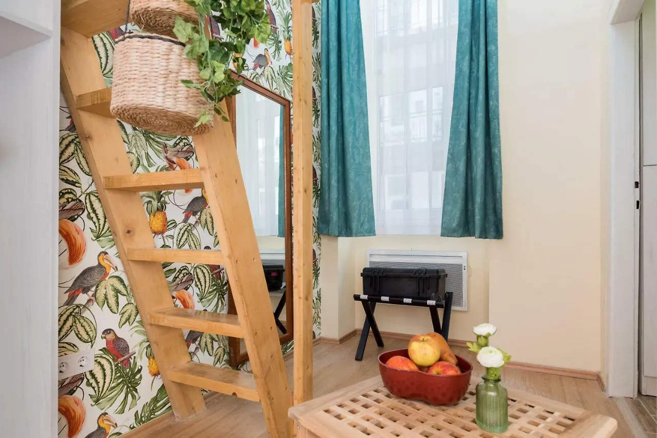 Jungle Design Apartment Budapest 0*,